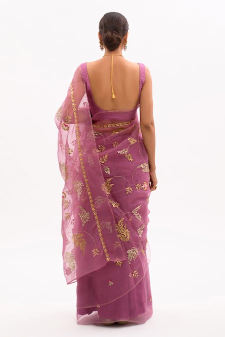 Aarti Sethia Embroidered Saree With Blouse 