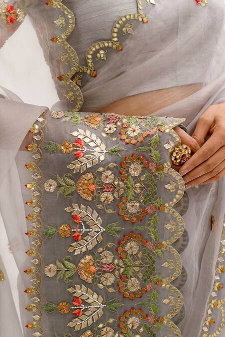 Aarti Sethia Grey Pure Silk Organza Embroidery V Neck Saree With Blouse at Aza Fashions Aarti Sethia_Grey Pure Silk Organza Embroidery V Neck Saree With Blouse _at_Aza_Fashions