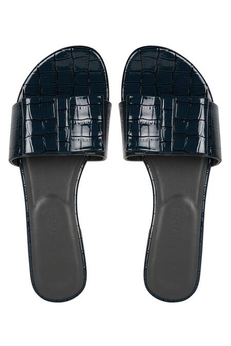 Black discount patent sliders