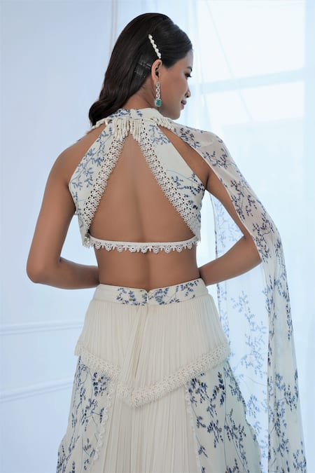 Amit Sachdeva_Ivory Georgette Embroidery Lace Sweetheart Neck Crop Top And Skirt Set _Online_at_Aza_Fashions
