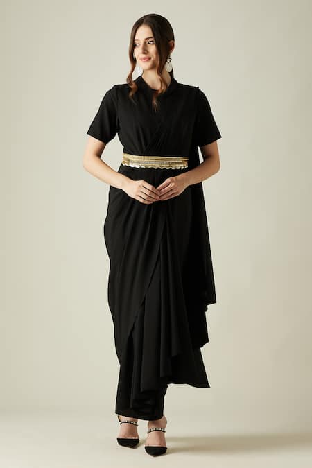 Aakaar Black Embellished Metallic Crystal Work Pleated Draped Saree Dress With Belt