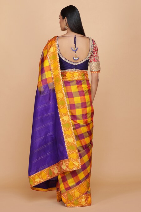 Catalogue - Plain Soft Silk Sarees with Checked Pallu and Checked Blou