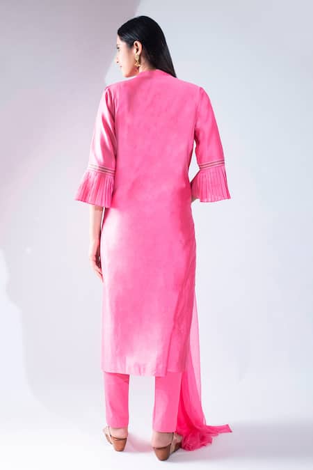 Asha Gautam Chanderi Silk Kurta Set 