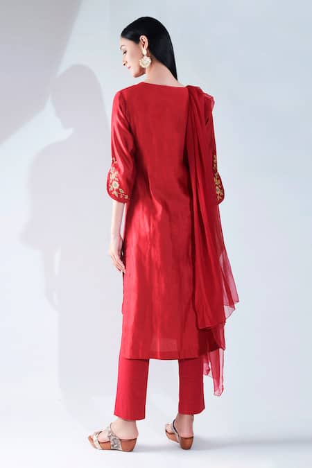 Asha Gautam Embroidered Kurta Set 