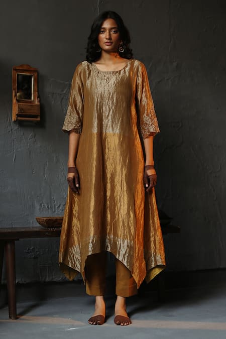 Shorshe Clothing Asymmetric Kurta & Pant Set 