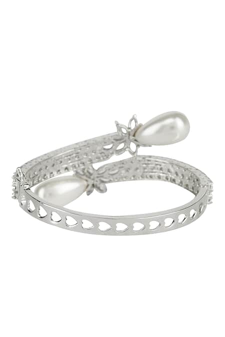 Shop_Auraa Trends_Silver Plated Pearls, Diamonds Stone Studded Bracelet _Online_at_Aza_Fashions