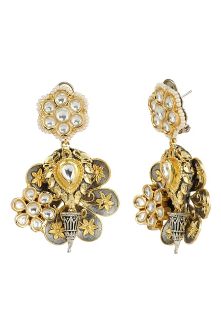 Auraa Trends Kundan Earrings 