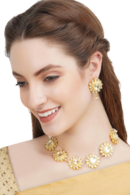 Auraa Trends Floral Motif Necklace Set 