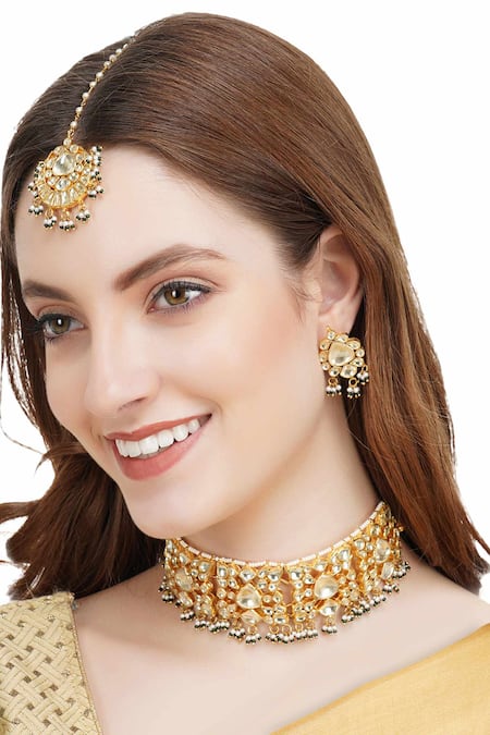 Auraa Trends Kundan Necklace Set 