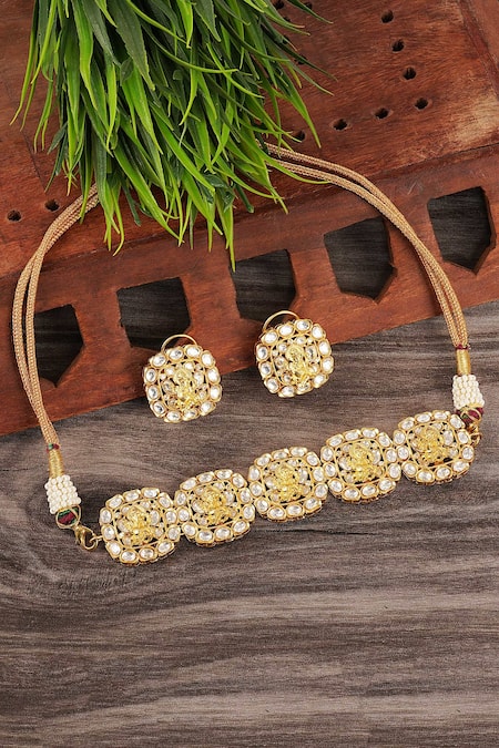 Buy_Auraa Trends_Gold Plated Pearls, Diamonds, Stones Kundan Choker Set _Online_at_Aza_Fashions