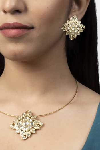 Buy Auraa Trends Kundan Pendant 