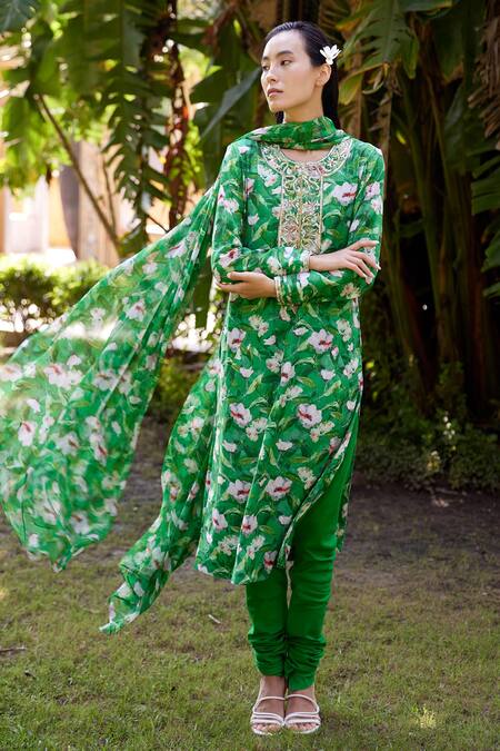 Atelier Shikaarbagh_Green Organza, Satin Embroidery Round Neck Floral Yoke Kurta Set _at_Aza_Fashions