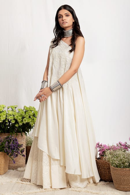 Amrita Thakur_White Embroidery Asymmetric One Shoulder Kurta And Lehenga Set _Online_at_Aza_Fashions