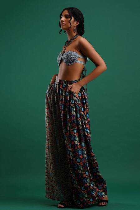 Buy Nidhi Yasha Grey Viscose Sweetheart Neck Printed Crop Top And Pant Set Online at Aza Fashions Buy_Nidhi Yasha_Grey Viscose Sweetheart Neck Printed Crop Top And Pant Set _Online_at_Aza_Fashions