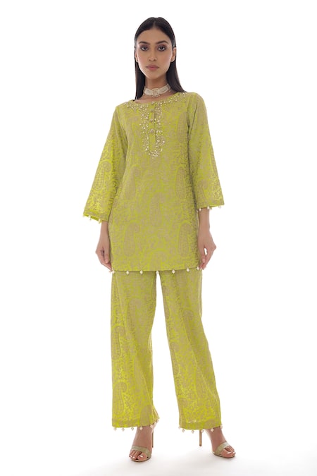 Pooja Rajpal Jaggi_Green Georgette Embroidery Gold Kashmiri And Jaal Kurta And Pant Set  _Online_at_Aza_Fashions