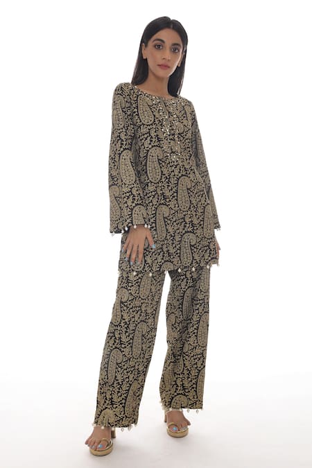 Buy_Pooja Rajpal Jaggi_Black Georgette Gold Kashmiri And Pearls Round Jaal Embroidered Kurta And Pant Set _Online_at_Aza_Fashions