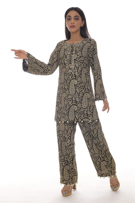 Shop_Pooja Rajpal Jaggi_Black Georgette Gold Kashmiri And Pearls Round Jaal Embroidered Kurta And Pant Set _Online_at_Aza_Fashions