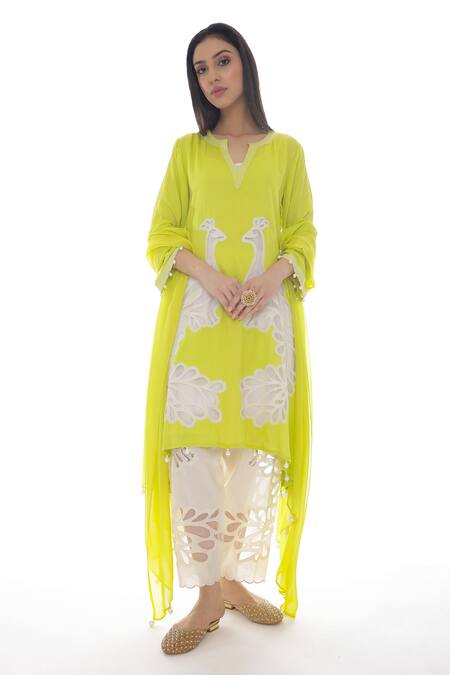 Pooja Rajpal Jaggi_Green Dupatta Organza, Kurta Modal, Salwar And Slip Mul Applique Peacock Set _Online_at_Aza_Fashions