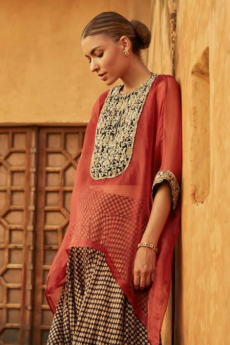 Shop Avacara Brown Silk Cotton And Organza Print & Embroidery Cape & Dhoti Pant Set at Aza Fashions Shop_Avacara_Brown Silk Cotton And Organza Print & Embroidery Cape & Dhoti Pant Set _at_Aza_Fashions