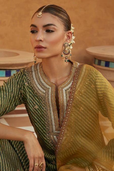 Buy Avacara Green Silk Cotton And Organza Print & Leheriya Kurta Pant Set Online at Aza Fashions Buy_Avacara_Green Silk Cotton And Organza Print & Leheriya Kurta Pant Set _Online_at_Aza_Fashions