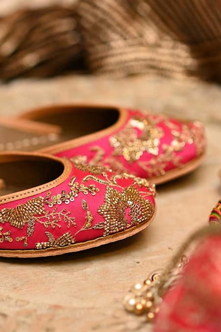 Coral Haze_Fuchsia Sequin Ava Floral Jaal Embroidered Juttis_Online_at_Aza_Fashions