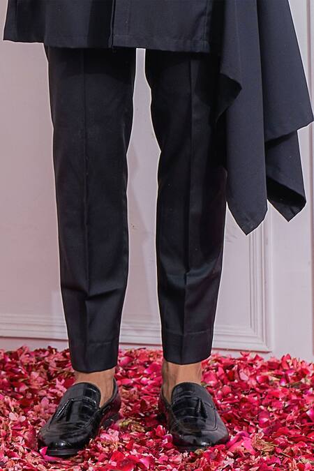 Ankit V Kapoor_Blue Suiting Geometric Embroidered Bandhgala Set _at_Aza_Fashions