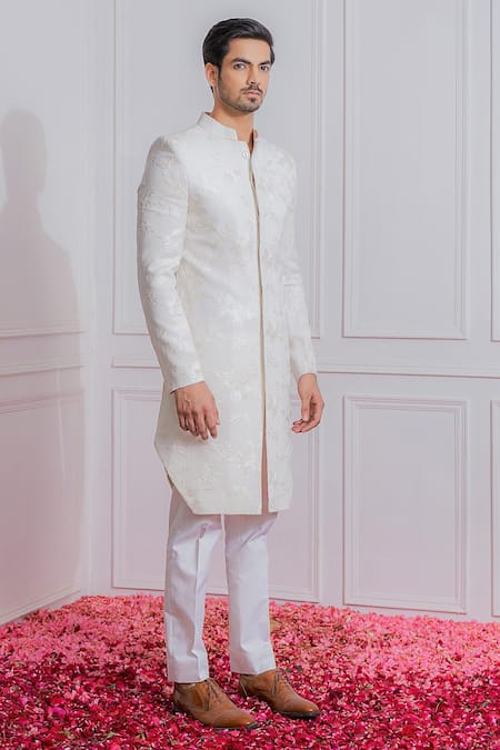 Ankit V Kapoor White Pure Georgette Floral Embroidered Sherwani Online at Aza Fashions Ankit V Kapoor_White Pure Georgette Floral Embroidered Sherwani_Online_at_Aza_Fashions