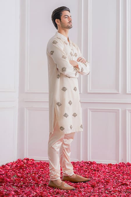 Ankit V Kapoor_White Cotton Silk Floral Motifs Embroidered Kurta Set_Online_at_Aza_Fashions