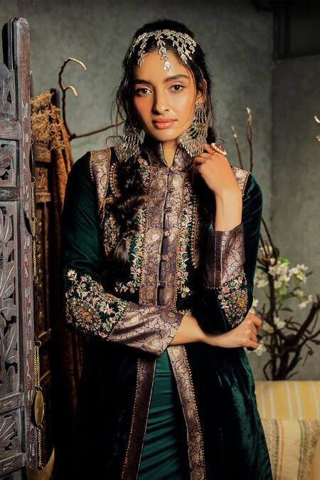 House Of Three Green Silk Velvet High Neck Mumtaz Jacket Online at Aza Fashions House Of Three_Green Silk Velvet High Neck Mumtaz Jacket _Online_at_Aza_Fashions