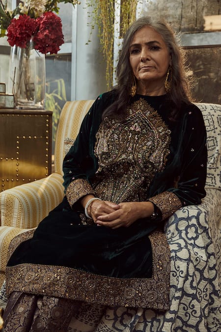 House Of Three Green Silk Velvet Round Jehan Kurta Online at Aza Fashions House Of Three_Green Silk Velvet Round Jehan Kurta _Online_at_Aza_Fashions