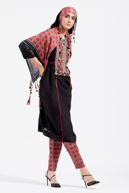 Aseem Kapoor_Black Yami Embroidered Kurta And Pant Set_Online_at_Aza_Fashions