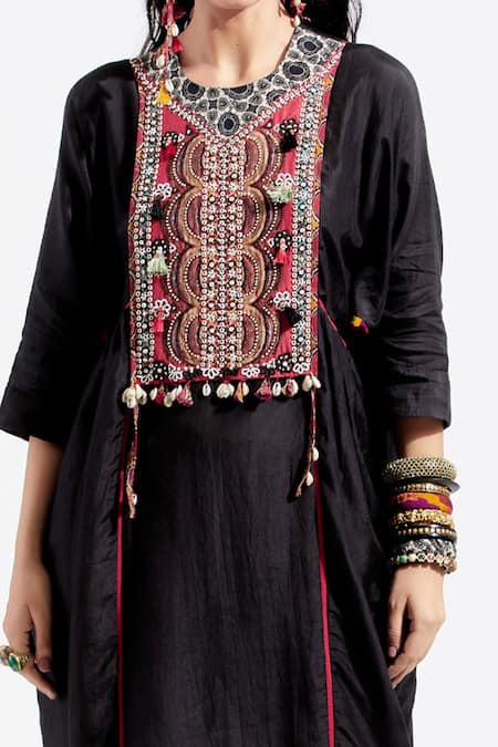 Shop_Aseem Kapoor_Black Yami Embroidered Kurta And Pant Set_Online_at_Aza_Fashions