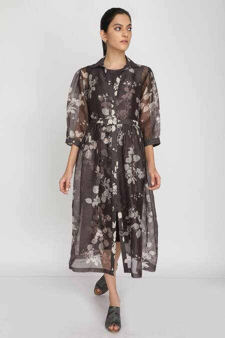 Shop Arcvsh By Pallavi Singh Grey Organza Bamberg Jacket Collar Dress Round Printed And Set Online at Aza Fashions Shop_Arcvsh By Pallavi Singh_Grey Organza Bamberg Jacket Collar Dress Round Printed And Set _Online_at_Aza_Fashions