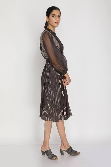 Arcvsh By Pallavi Singh Grey Organza, Double Georgette Round Printed Pintuck Dress Online at Aza Fashions Arcvsh By Pallavi Singh_Grey Organza, Double Georgette Round Printed Pintuck Dress _Online_at_Aza_Fashions