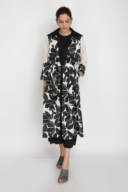 Arcvsh By Pallavi Singh Black Organza, Linen Jacket Lapel Collar Jumpsuit Round And Set 