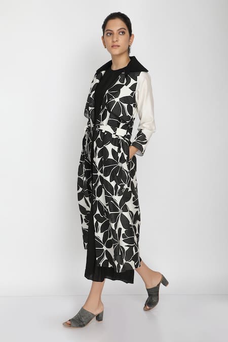 Buy_Arcvsh By Pallavi Singh_Black Organza, Linen Jacket Lapel Collar Jumpsuit Round And Set _Online_at_Aza_Fashions