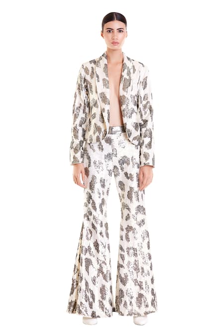 Siddartha Tytler White Heavy Knit Open Embellished Blazer Set