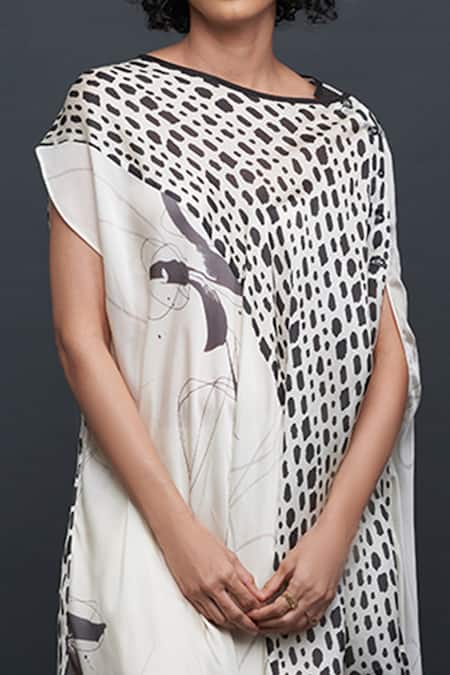 Shop Bodhi Tree White Viscose Cotton Embroidery Round Printed Asymmetric Tunic Online at Aza Fashions Shop_Bodhi Tree_White Viscose Cotton Embroidery Round Printed Asymmetric Tunic _Online_at_Aza_Fashions
