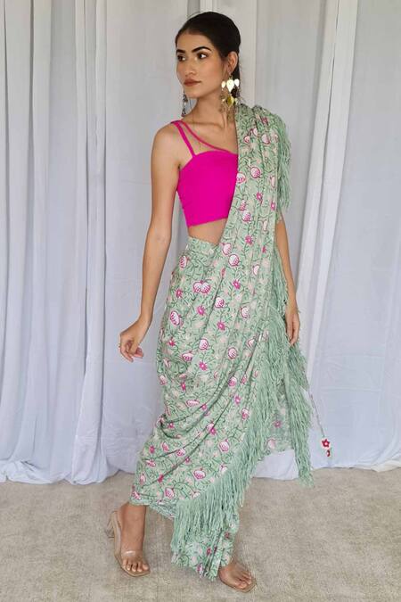 Aapro Green Modal Block Round Istanbul Pre-draped Saree With Blouse Online at Aza Fashions Aapro_Green Modal Block Round Istanbul Pre-draped Saree With Blouse _Online_at_Aza_Fashions