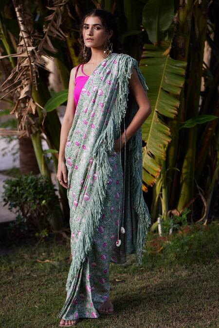 Buy Aapro Green Modal Block Round Istanbul Pre-draped Saree With Blouse Online at Aza Fashions Buy_Aapro_Green Modal Block Round Istanbul Pre-draped Saree With Blouse _Online_at_Aza_Fashions