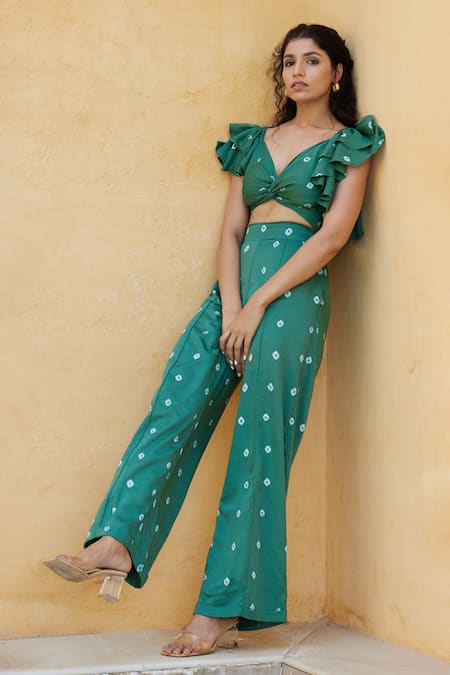 Shop Aapro Green Modal Bandhej V Neck Los Angeles Crop Top And Pant Set at Aza Fashions Shop_Aapro_Green Modal Bandhej V Neck Los Angeles Crop Top And Pant Set _at_Aza_Fashions