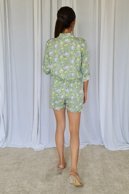 Shop Aapro Green Modal Block Print And Bandhej Sweetheart Neck Seattle Shirt & Shorts Set at Aza Fashions Shop_Aapro_Green Modal Block Print And Bandhej Sweetheart Neck Seattle Shirt & Shorts Set _at_Aza_Fashions