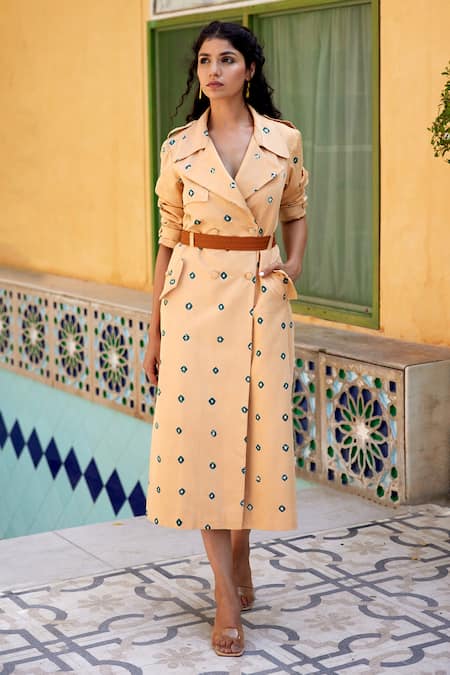 Shop Aapro Beige Modal Bandhej And Leheriya Collared Neck Oman Trench Coat & Dress Set Online at Aza Fashions Shop_Aapro_Beige Modal Bandhej And Leheriya Collared Neck Oman Trench Coat & Dress Set _Online_at_Aza_Fashions