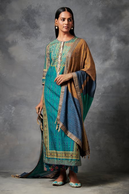 Saundh Blue Kurta Bemberg Chennai Silk Printed And Embroidered Geometric Alaay Set Online at Aza Fashions Saundh_Blue Kurta Bemberg Chennai Silk Printed And Embroidered Geometric Alaay Set _Online_at_Aza_Fashions