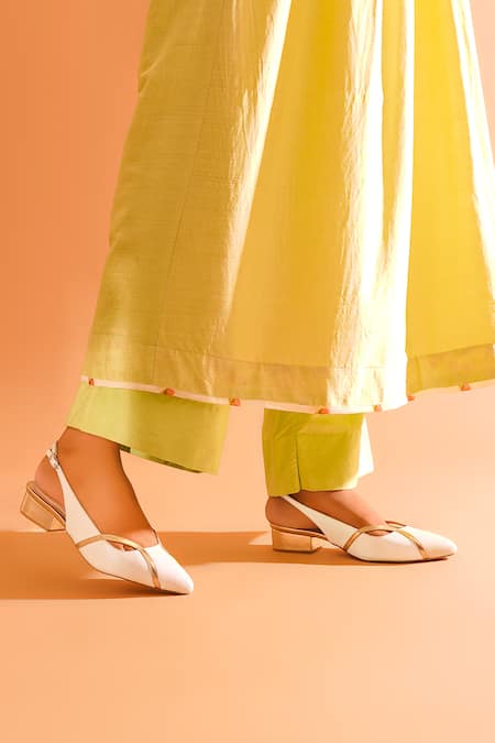 OCEEDEE Ayesha Pointed Toe Flats 