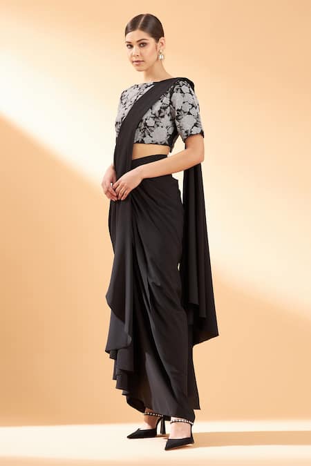 Buy_Aakaar_Black Moss Crepe Sequin And Beads Boat Pre-draped Saree With Blouse _Online_at_Aza_Fashions