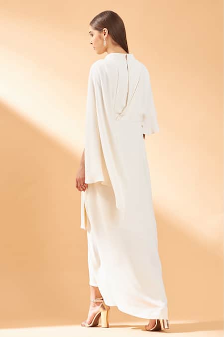 Aakaar Embroidered Gown 