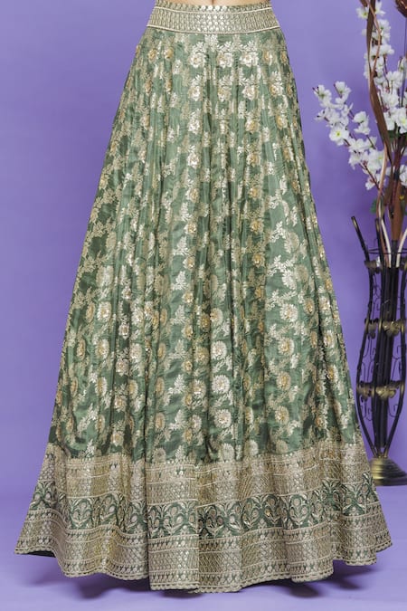 Neha Mehta Couture_Green Pure Banarasi Sequin, Thread And Floral Motifs V Neck Woven Lehenga Set _at_Aza_Fashions