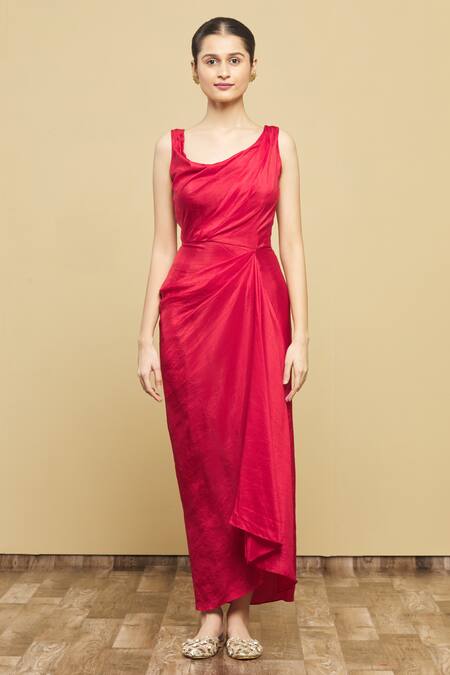 Shop_Tisha Saksena_Red Dress Dupion  Cape Bandhani Dress Round Cape Draped With