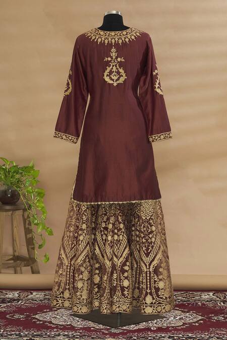 Shop Heena Kochhar Brown Embroidered Kurta Lehenga Set at Aza Fashions Shop_Heena Kochhar_Brown Embroidered Kurta Lehenga Set_at_Aza_Fashions